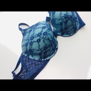 Victoria’s Secret blue lace bra